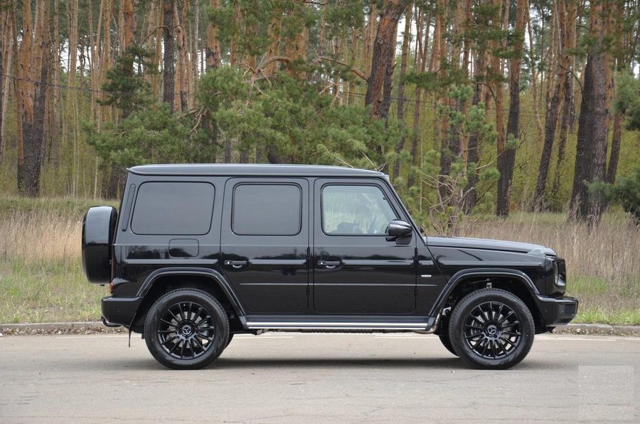 Mercedes-Benz G-Wagon in black